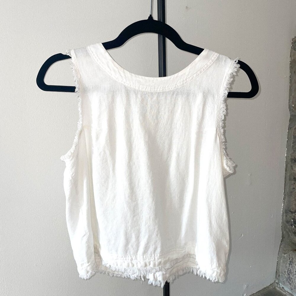 Francesca's Harper Heritage White Linen Sleeveless Top with Button back detail